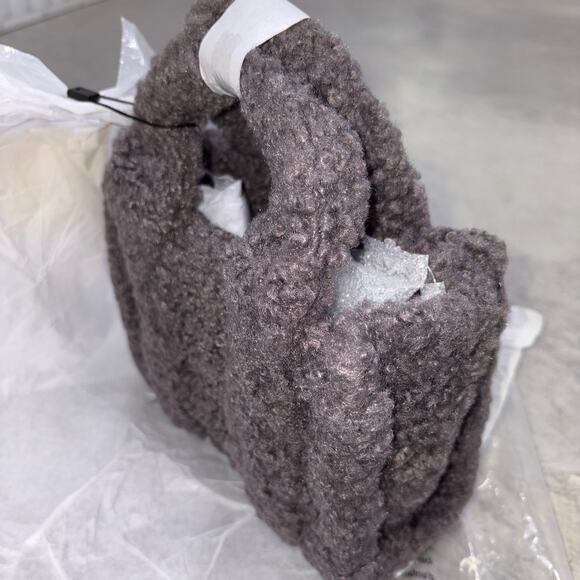 Marc Jacobs Women's The Teddy Small Tote Grey New Sealed Rare - Picture 8 of 12